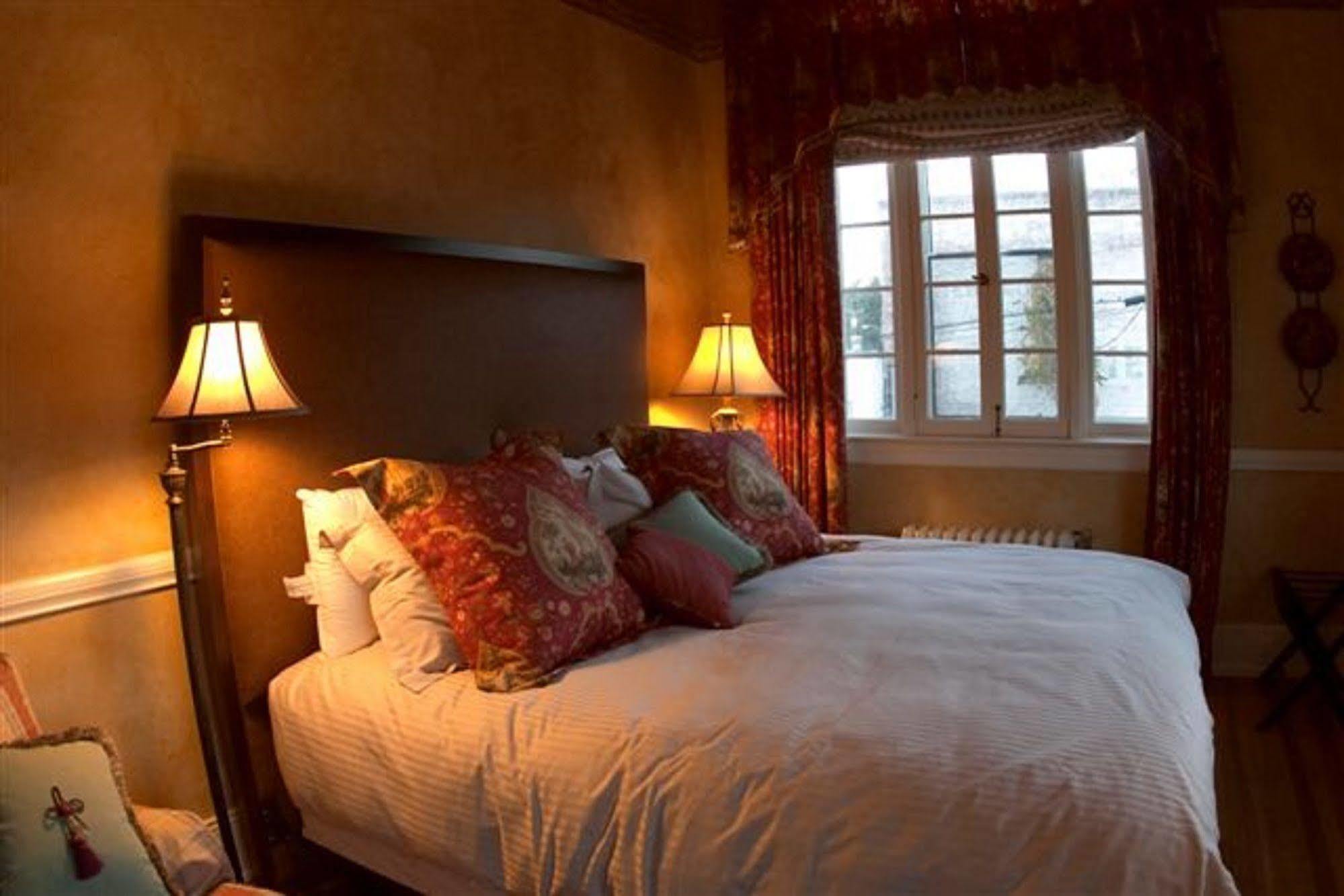 The Firehouse Inn Rutherfordton Kültér fotó